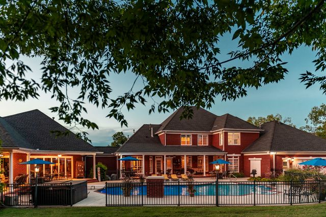 107 Mimosa Dr, Gallatin, TN 37066