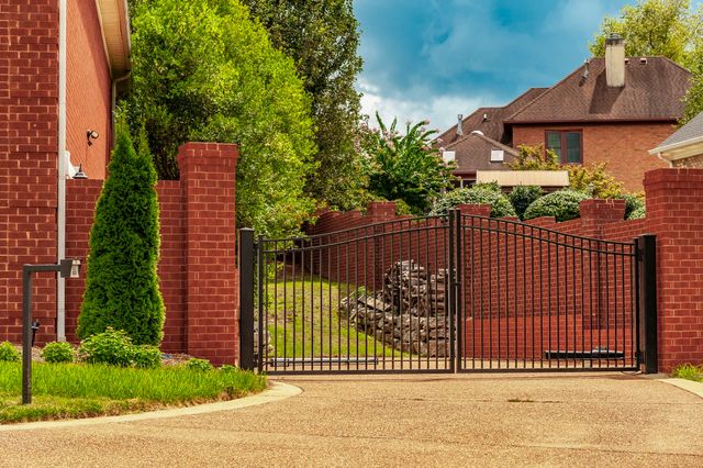 107 Mimosa Dr, Gallatin, TN 37066