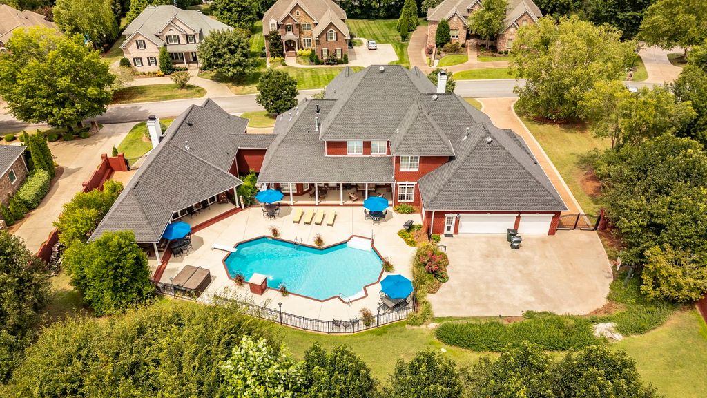 107 Mimosa Dr, Gallatin, TN 37066