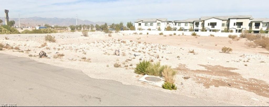 Bowes Avenue, Henderson, NV 89044 — photo 2