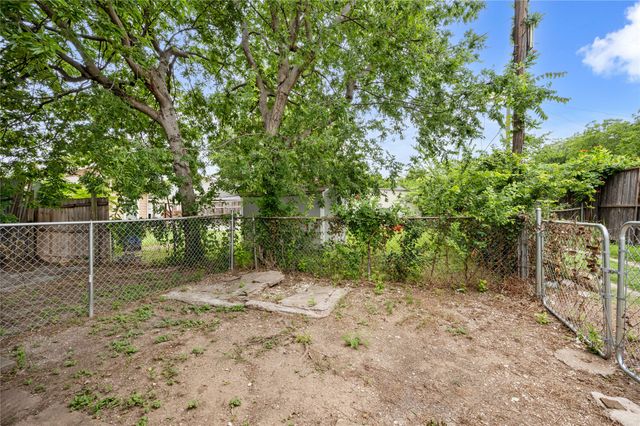 1817 W Brooklyn Avenue, Dallas, TX 75208