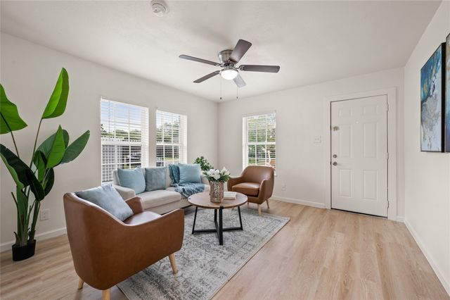1817 W Brooklyn Avenue, Dallas, TX 75208