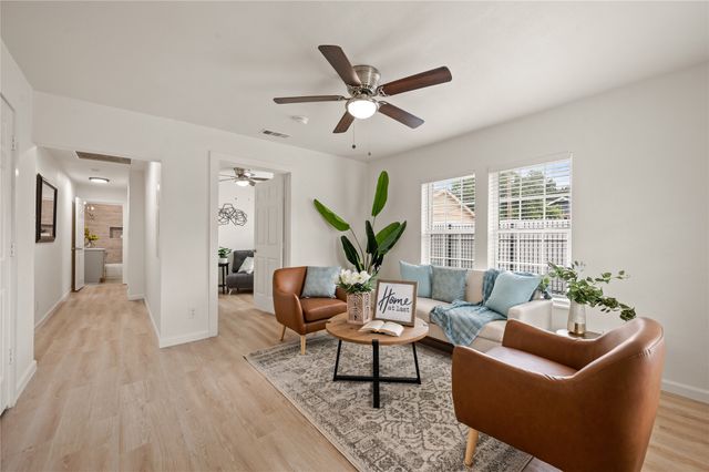 1817 W Brooklyn Avenue, Dallas, TX 75208