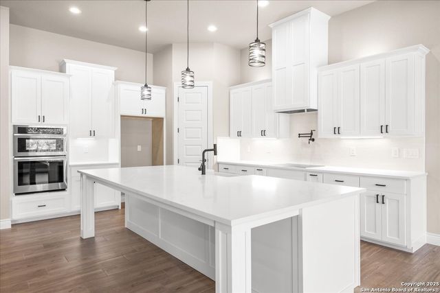 157 Hondo Vista, La Vernia, TX 78121