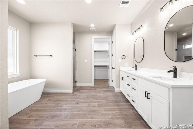 157 Hondo Vista, La Vernia, TX 78121