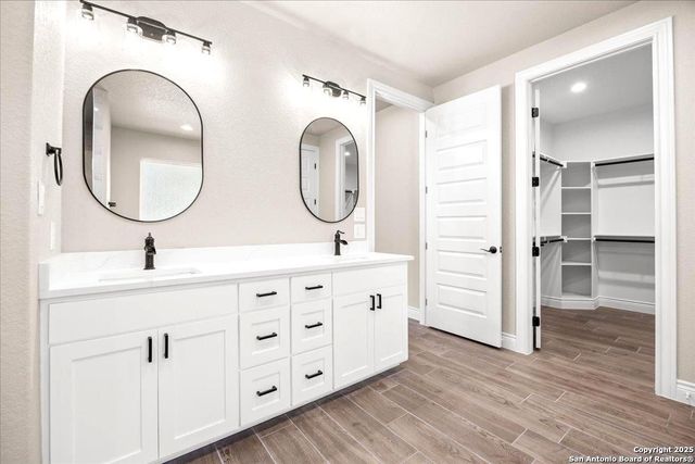 157 Hondo Vista, La Vernia, TX 78121