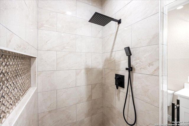 157 Hondo Vista, La Vernia, TX 78121