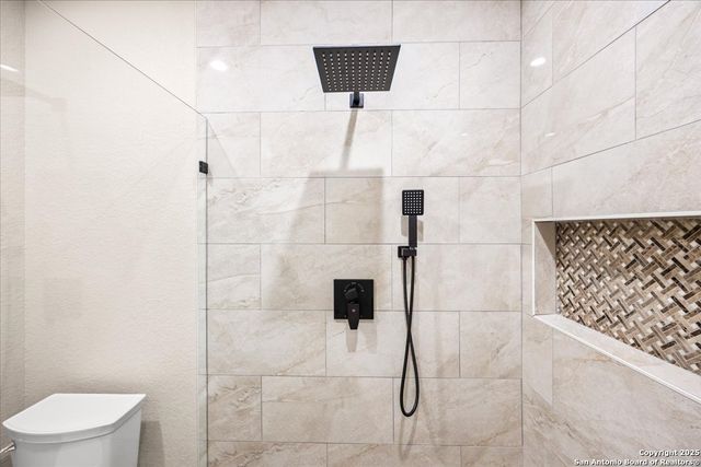 157 Hondo Vista, La Vernia, TX 78121