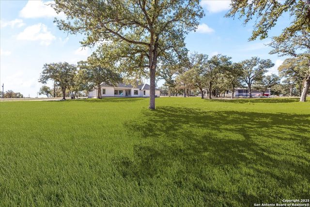 157 Hondo Vista, La Vernia, TX 78121