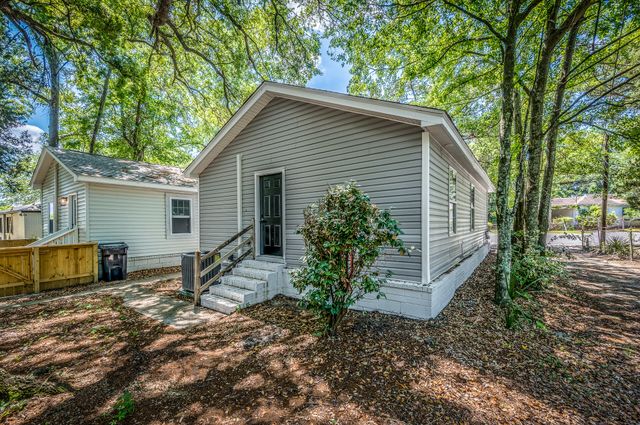 2512 Bennett Yard Apt B, North Charleston, SC 29405