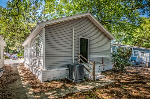 2512 Bennett Yard Apt B, North Charleston, SC 29405