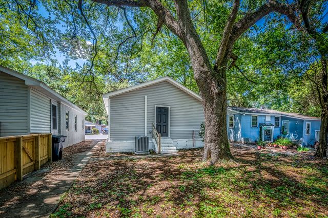 2512 Bennett Yard Apt B, North Charleston, SC 29405