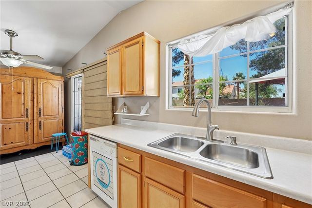 5804 Chisolm Trail, Las Vegas, NV 89118
