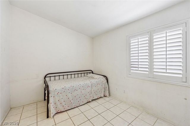 5804 Chisolm Trail, Las Vegas, NV 89118