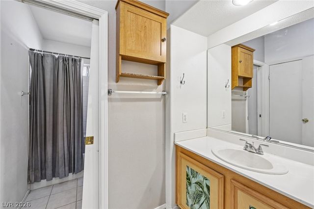 5804 Chisolm Trail, Las Vegas, NV 89118