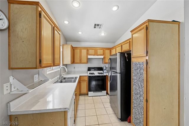 5804 Chisolm Trail, Las Vegas, NV 89118