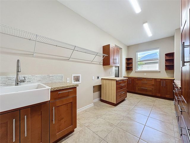 330 ALCOVE DRIVE, Groveland, FL 34736