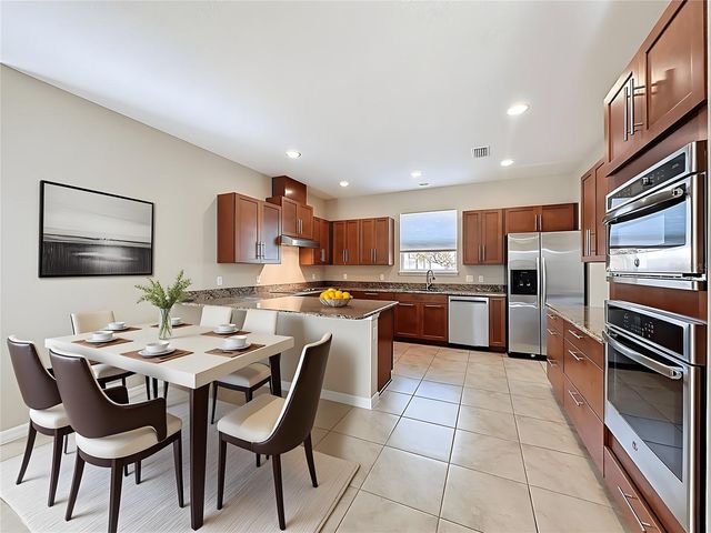 330 ALCOVE DRIVE, Groveland, FL 34736