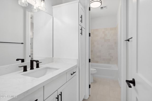 1688 E Creek Canyon Road, Phoenix, AZ 85086