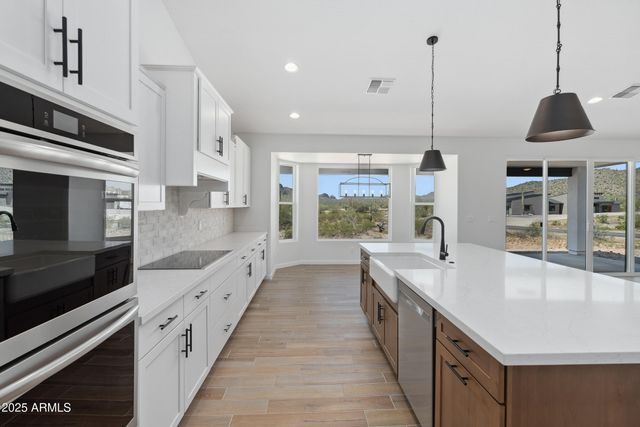 1688 E Creek Canyon Road, Phoenix, AZ 85086