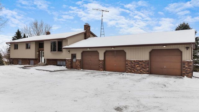 W9158 Horseshoe Road, Beaver Dam, WI 53916