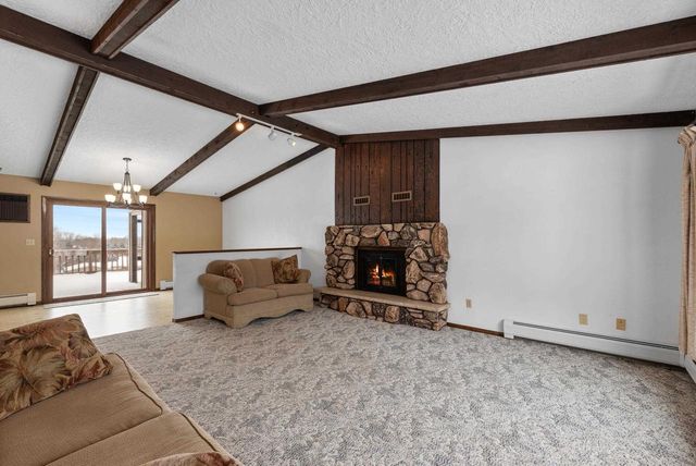 W9158 Horseshoe Road, Beaver Dam, WI 53916