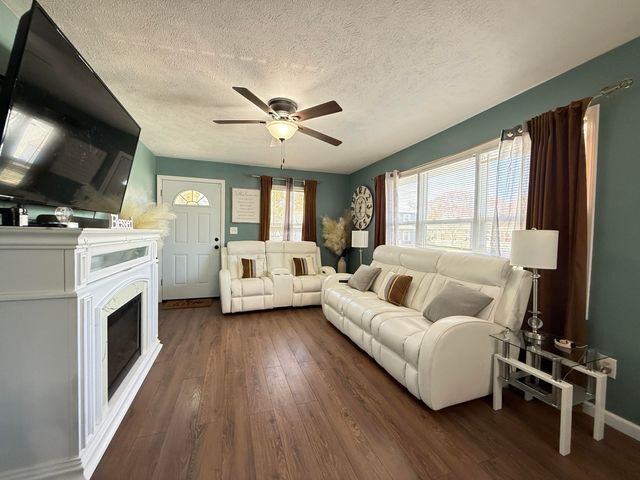 2224 Berwyn Avenue SW, Wyoming, MI 49519