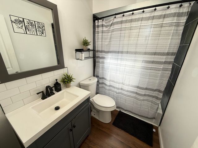 2224 Berwyn Avenue SW, Wyoming, MI 49519