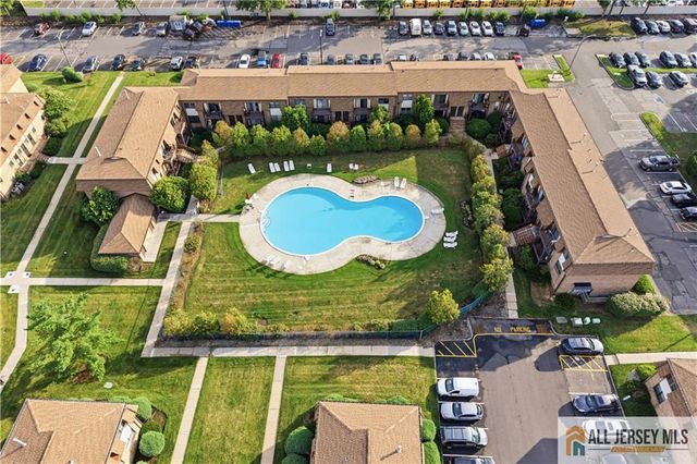 609 N Oaks Boulevard, North Brunswick, NJ 08902