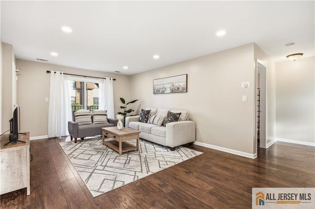 609 N Oaks Boulevard, North Brunswick, NJ 08902