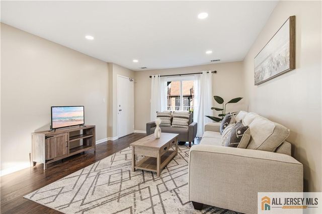609 N Oaks Boulevard, North Brunswick, NJ 08902