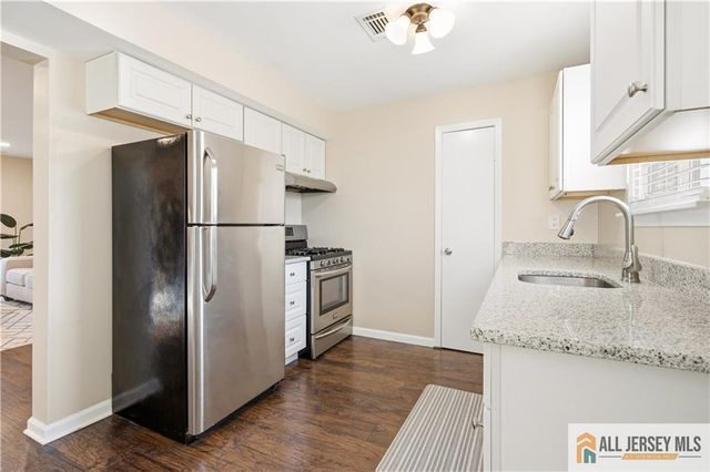 609 N Oaks Boulevard, North Brunswick, NJ 08902