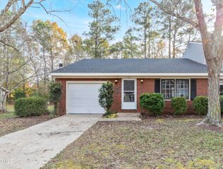 132 Rollingwood Drive, Dunn, NC 28334