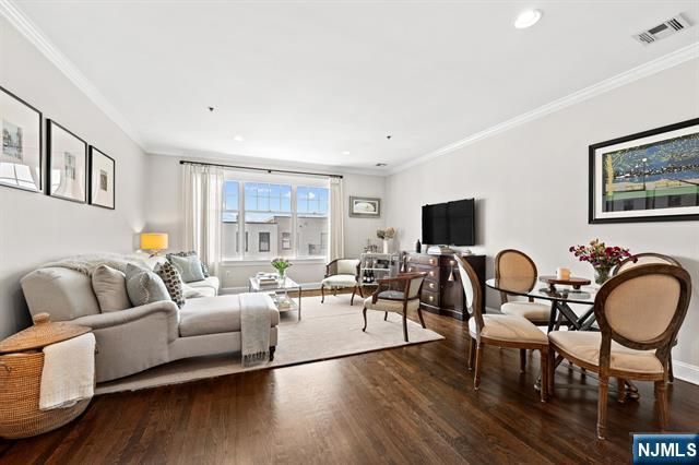 82 Clinton Street 5E, Hoboken, NJ 07030