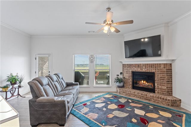 406 NW 59th Avenue, Bentonville, AR 72713