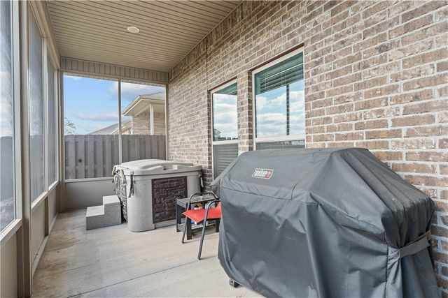 406 NW 59th Avenue, Bentonville, AR 72713