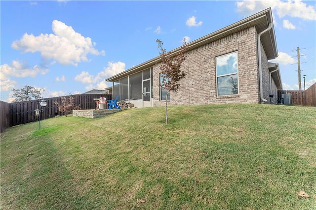 406 NW 59th Avenue, Bentonville, AR 72713
