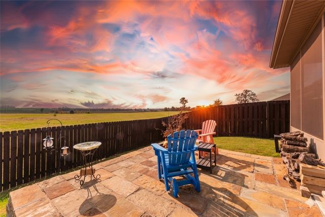 406 NW 59th Avenue, Bentonville, AR 72713