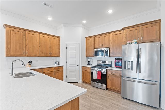 406 NW 59th Avenue, Bentonville, AR 72713