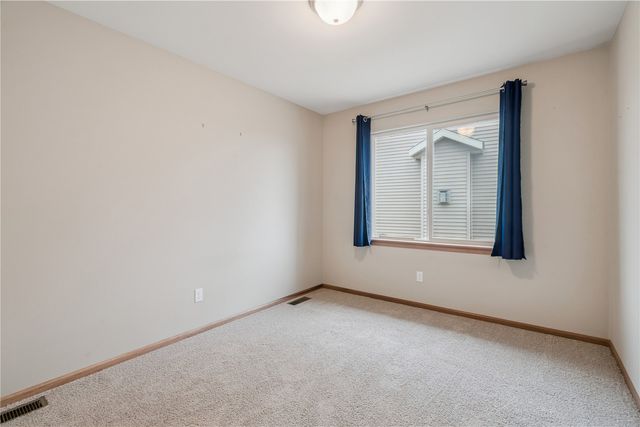 417 Bent Creek Drive, Marion, IA 52302