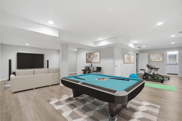 417 Bent Creek Drive, Marion, IA 52302