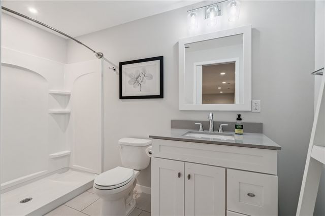 417 Bent Creek Drive, Marion, IA 52302