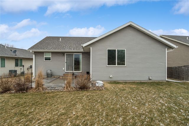 417 Bent Creek Drive, Marion, IA 52302