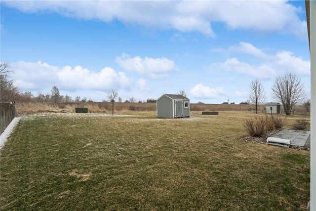 417 Bent Creek Drive, Marion, IA 52302