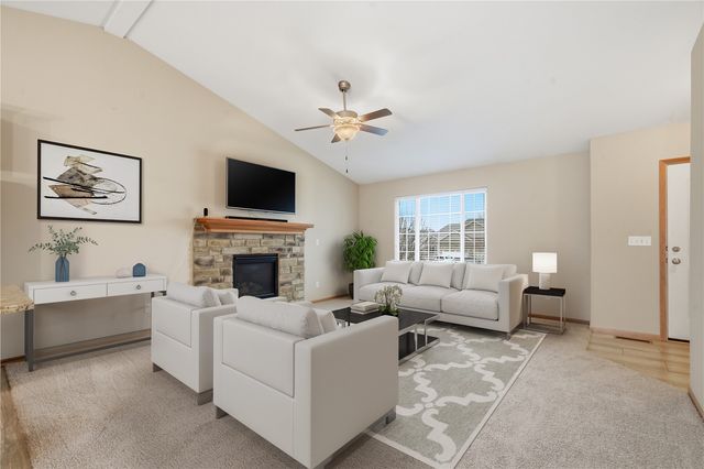 417 Bent Creek Drive, Marion, IA 52302