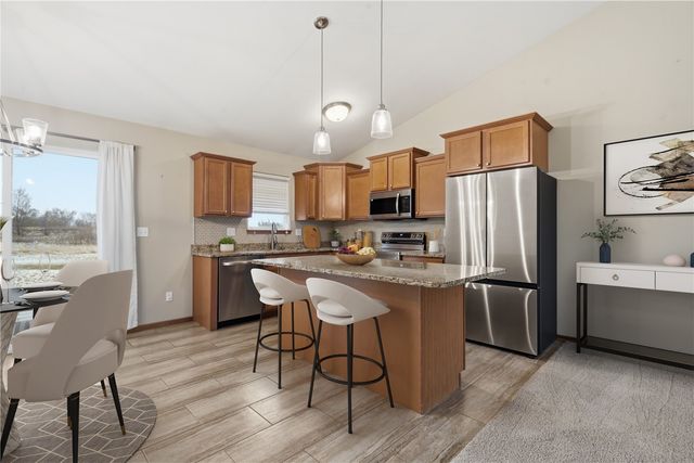 417 Bent Creek Drive, Marion, IA 52302