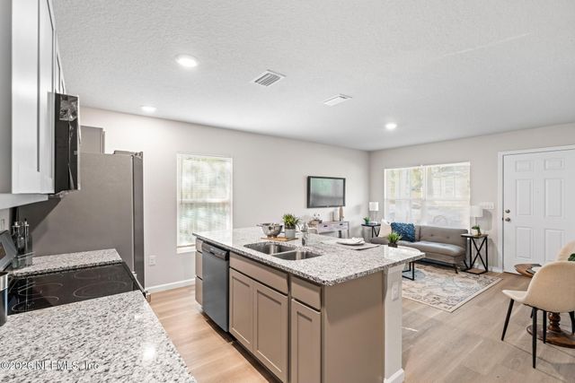 112 W 25TH Street, Jacksonville, FL 32206