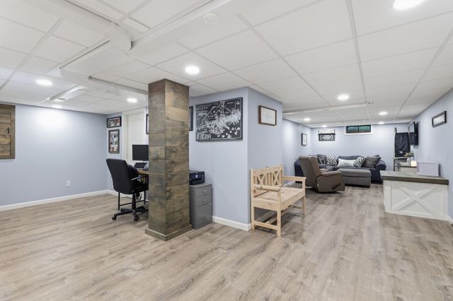 91 Hudson St, Springfield, MA 01118