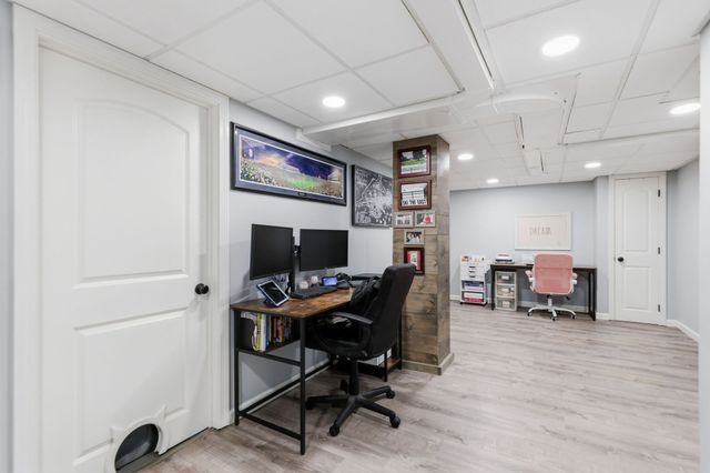 91 Hudson St, Springfield, MA 01118