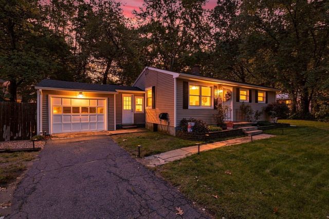 91 Hudson St, Springfield, MA 01118